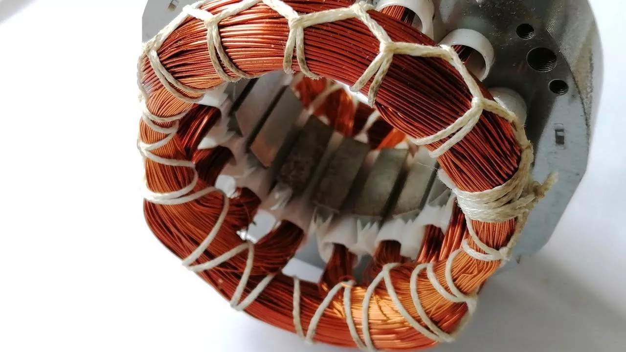 ЕС- и АС-моторы: в чём отличие?