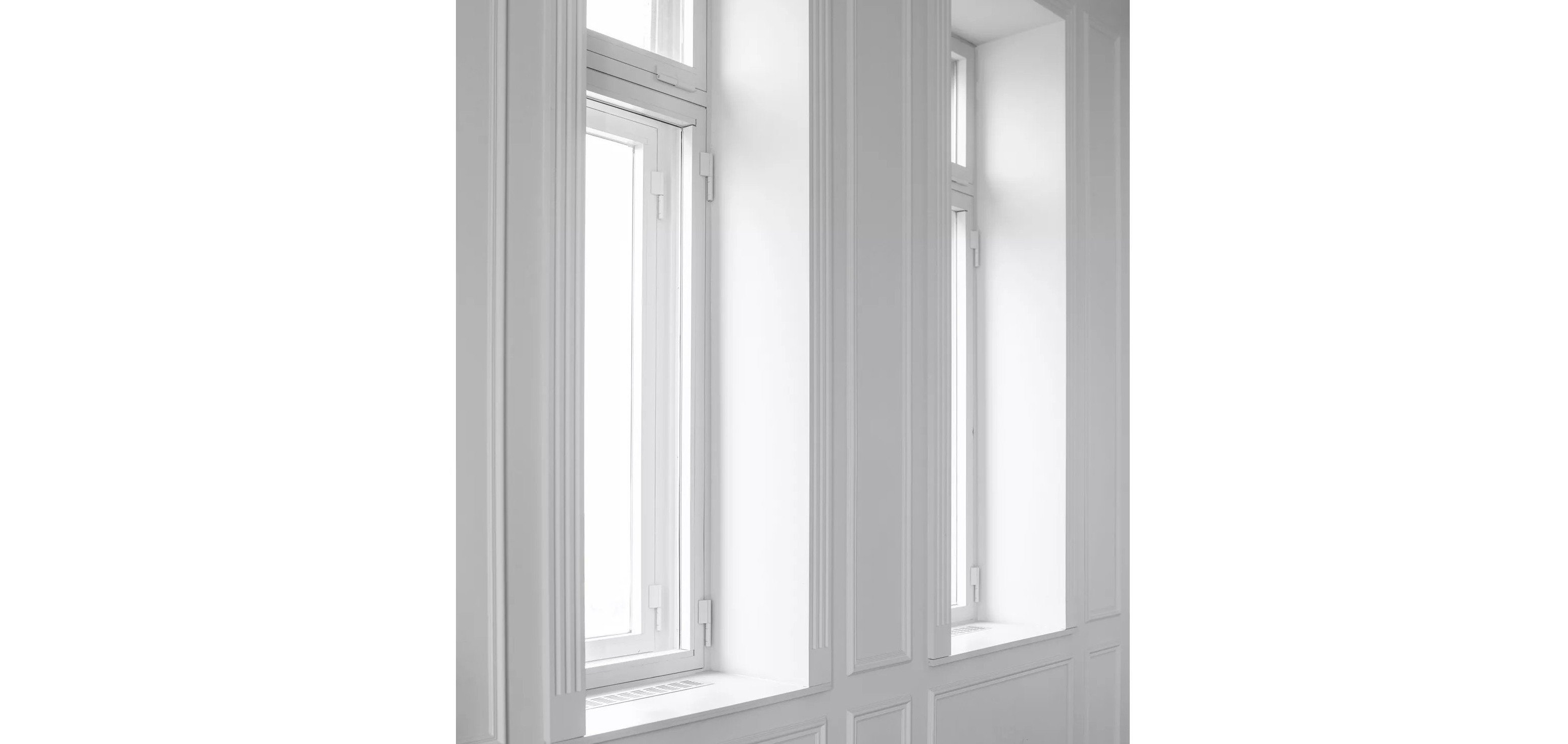 К мостикам холода относятся места соединения окон со стеной