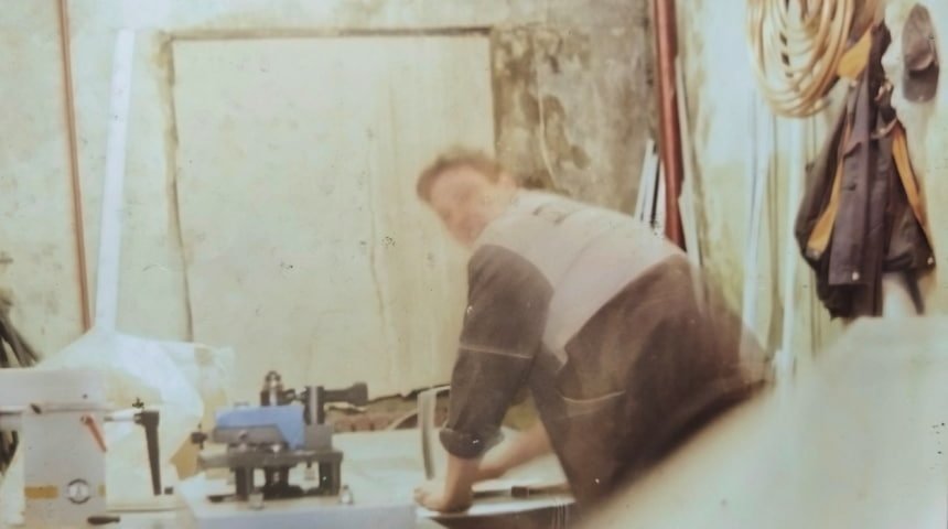 «Короче, мы сидели в гараже». От дохода 50$ к выходу за рубеж