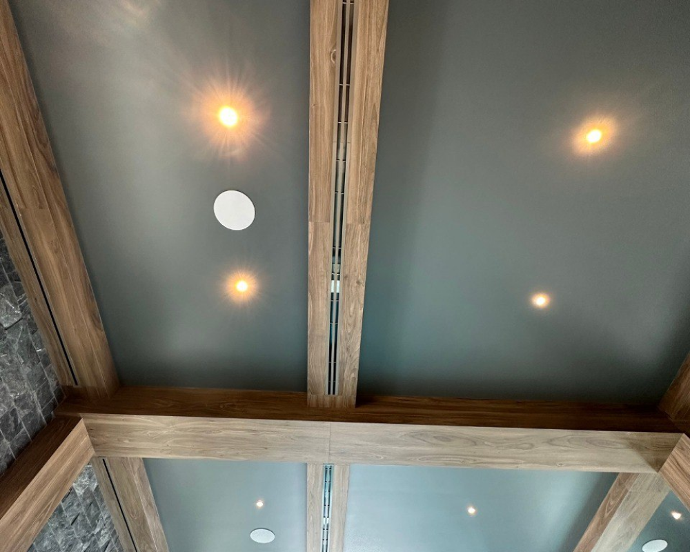 Частный дом с бассейном