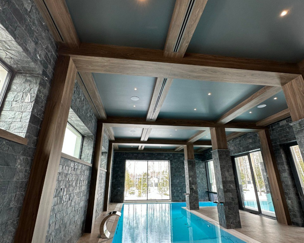 Частный дом с бассейном