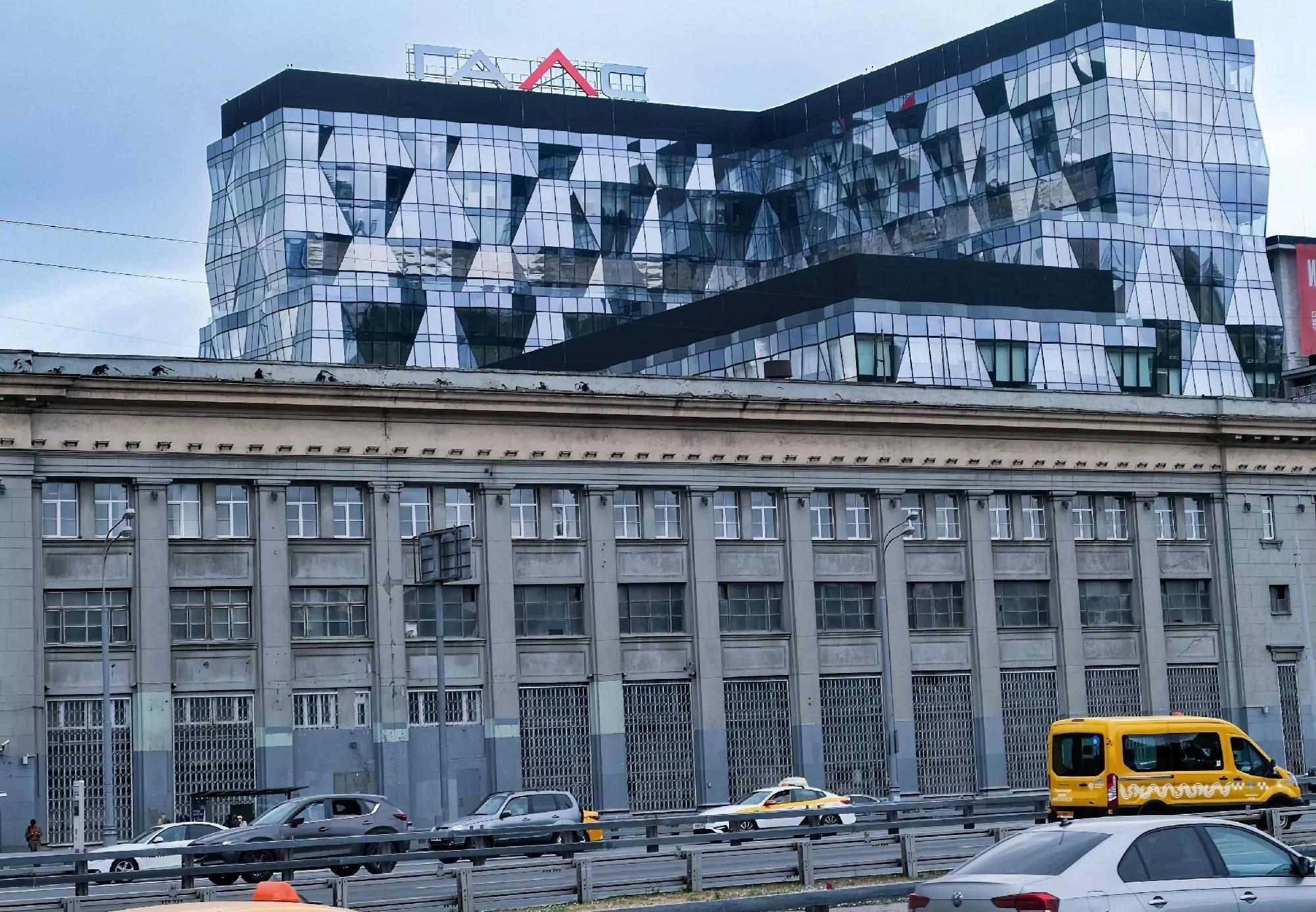 Бизнес-центр «Искра Парк» Бизнес-центр «Искра Парк»