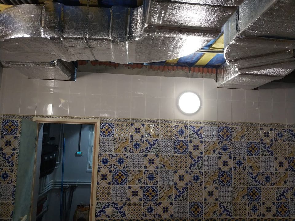 Установка Capsule Pool 2000 W в частном бассейне Установка Capsule Pool 2000 W в частном бассейне